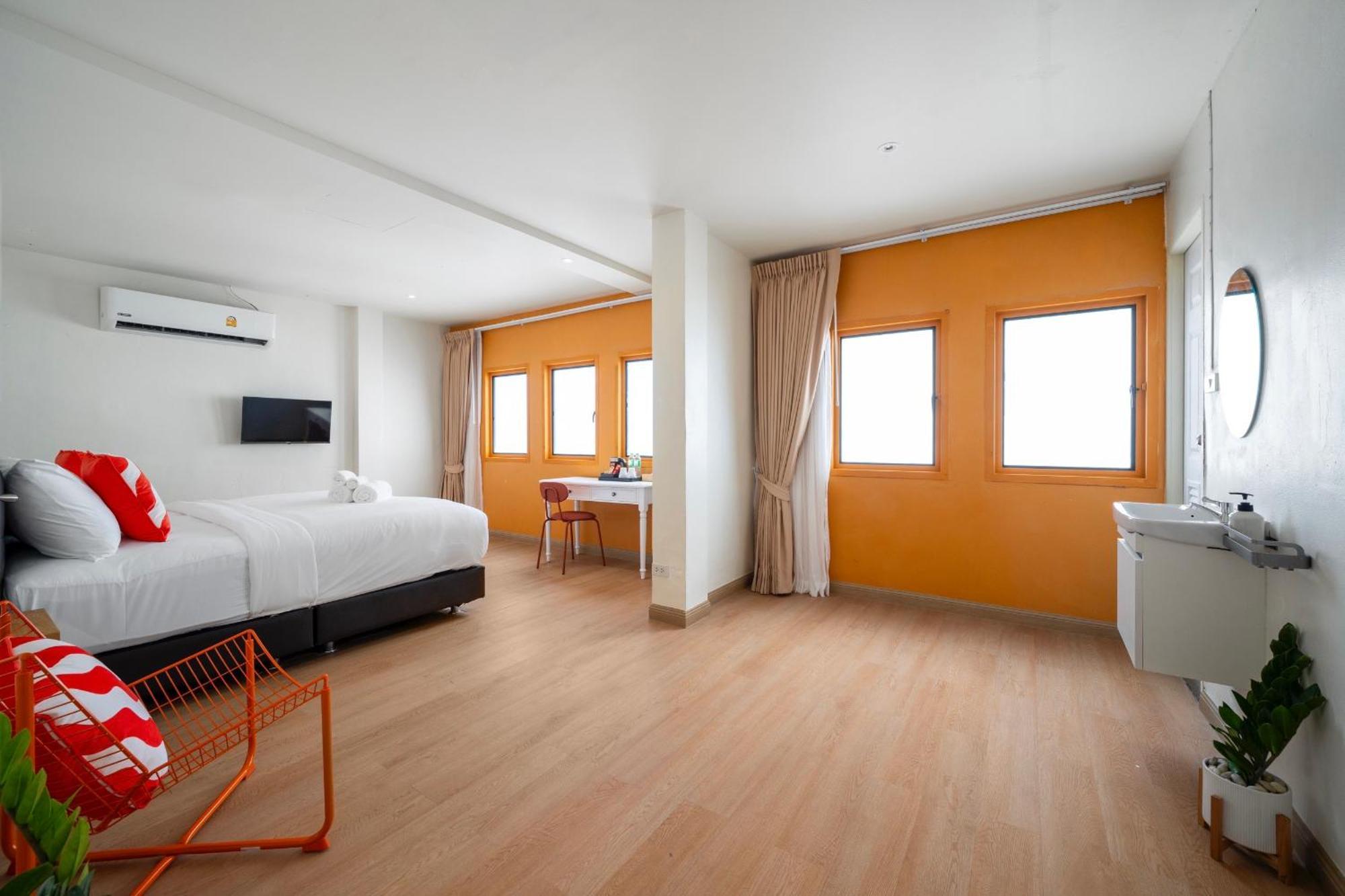 Готель Horange Phuket Town Екстер'єр фото